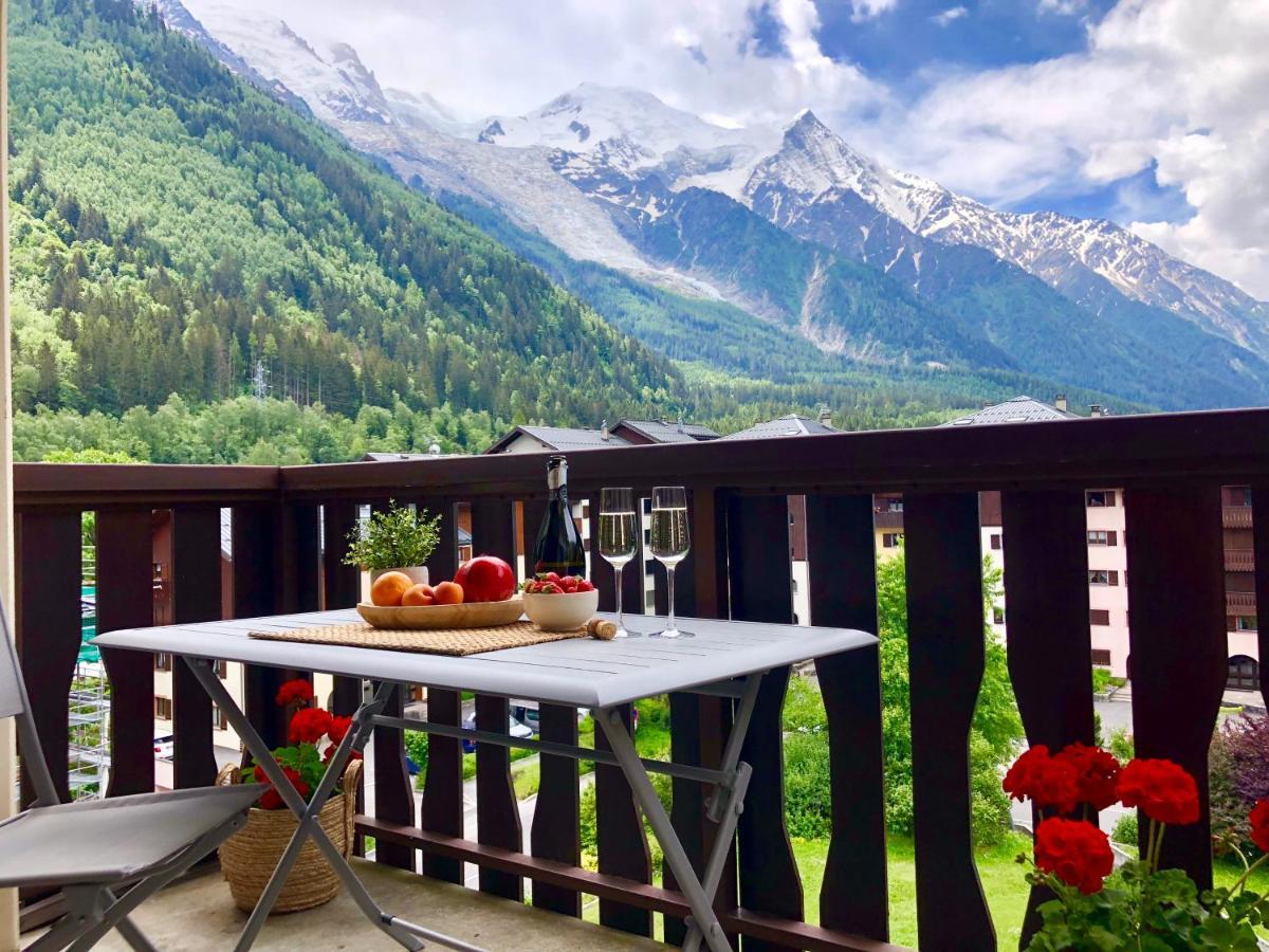 Mont Blanc 43, Vue Mont Blanc , Balcon, Parking Apartment Chamonix Exterior photo